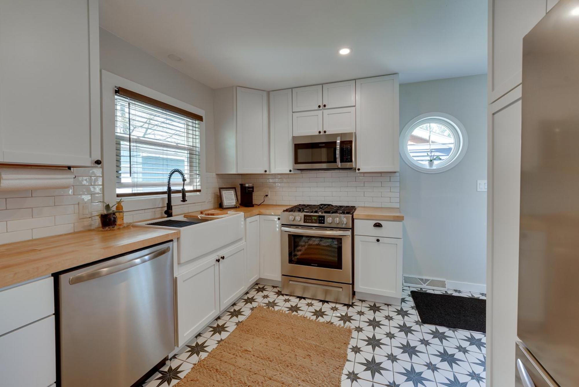 Walk To Beach Lake Michigan Getaway! Muskegon Exterior photo